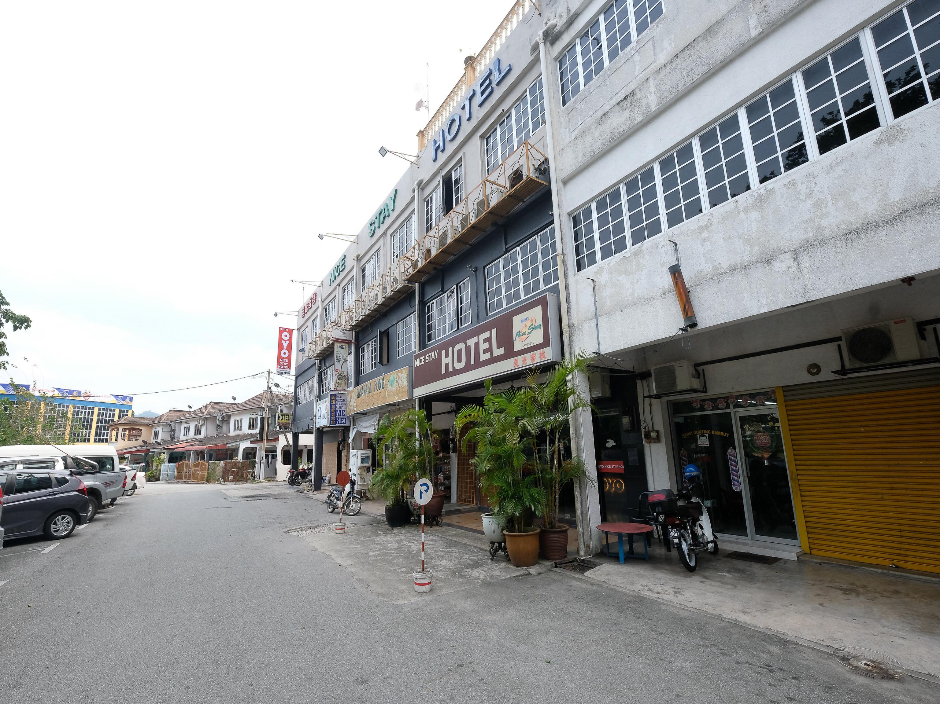 Oyo 1190 Nice Stay Hotel Raub Exterior photo